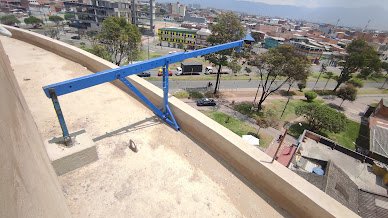 Andamios y Obra Civil en Colombia | CYMS Pescante especial