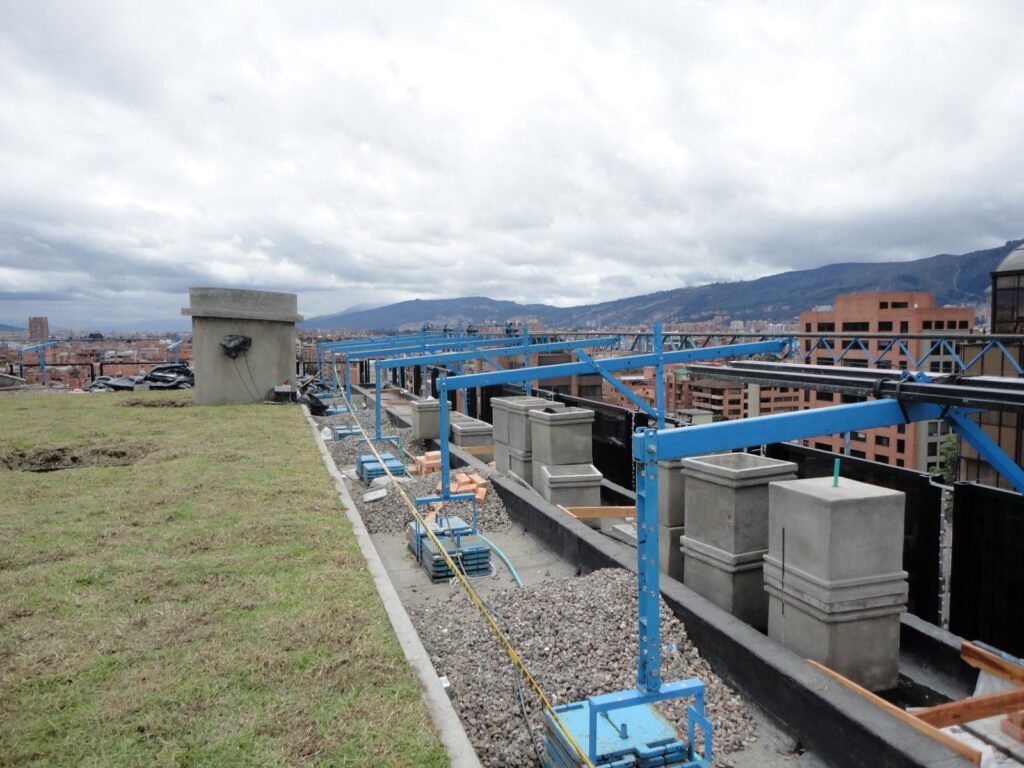 Impermeabilización de fachadas en Bogotá con CYMS, sistemas certificados para edificios y conjuntos residenciales